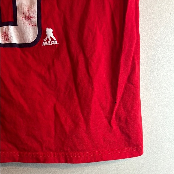 NHL Red Short Sleeve Tee with Capitals Logo - Picture 9 of 10